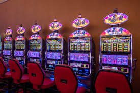Live Over Under dealer table with card display and betting interface on pantas138